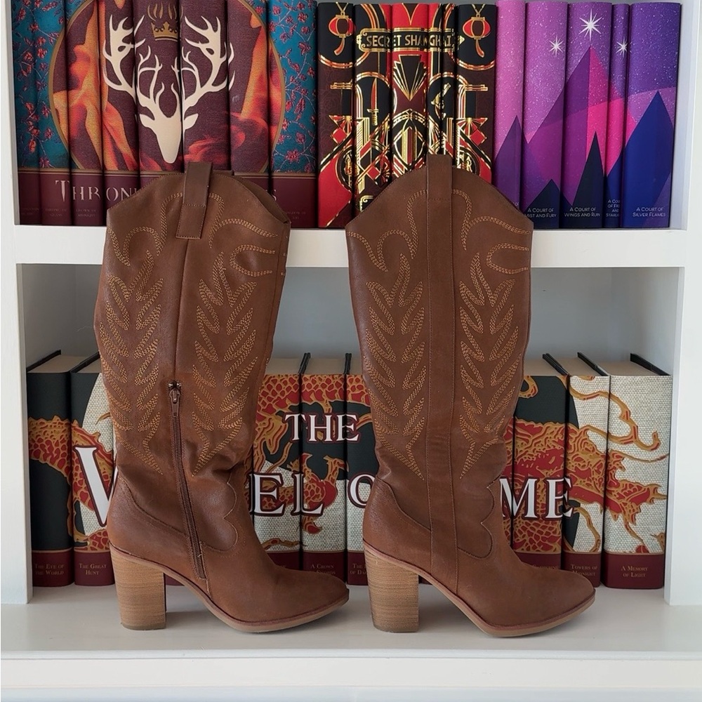Brown Western Style Boots